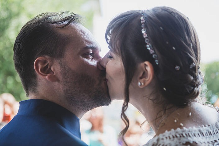 foto matrimonio bacio